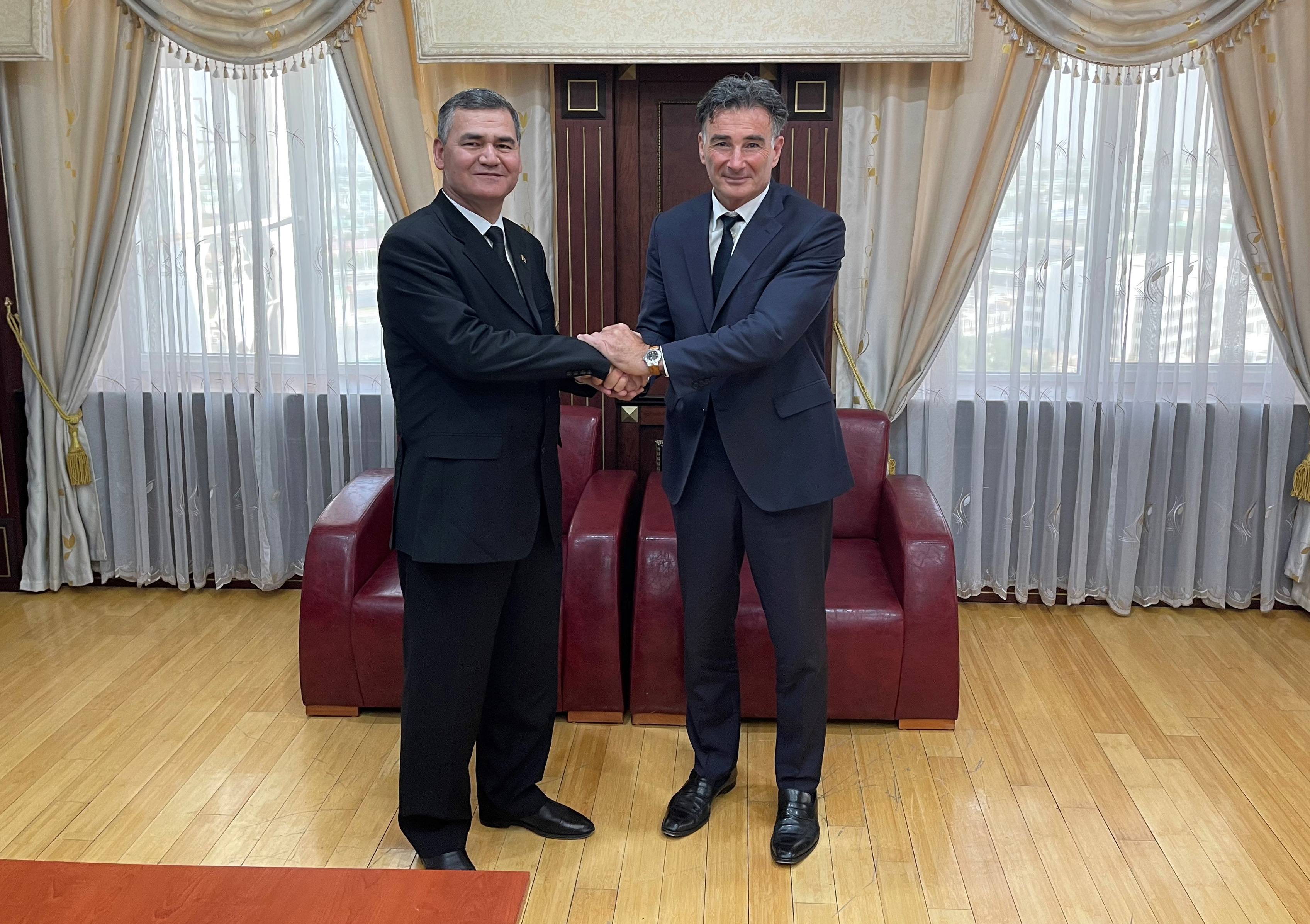 IRU and Turkmenistan hold high-level talks on road transport priorities