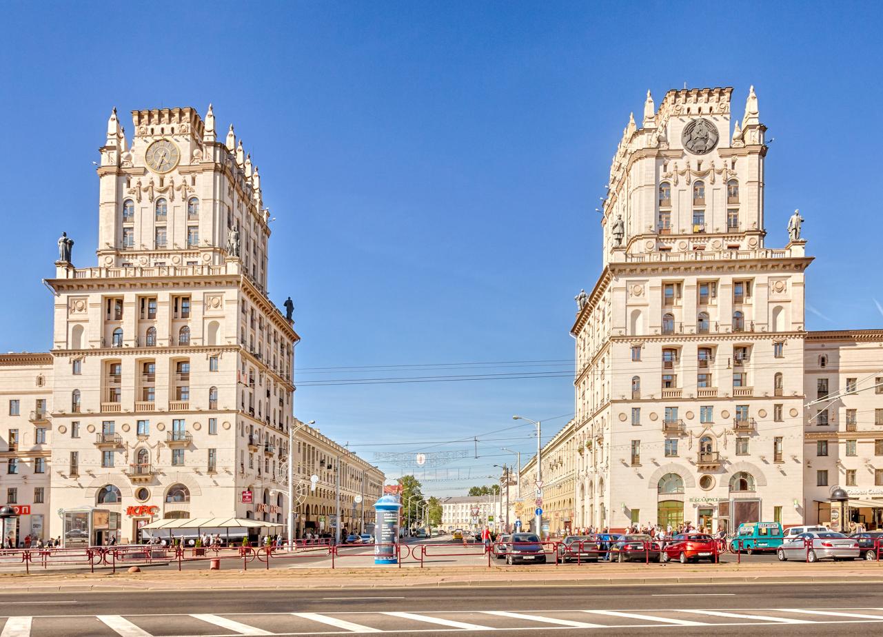 Беларусь е. . Minsk is ￼ clean City..