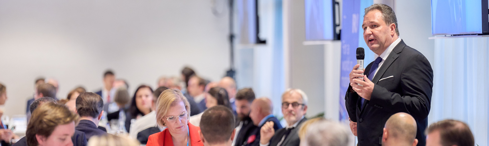 Road transport leaders from across the EU and members of the new European Parliament came together last week for a dinner debate on the sector’s top priorities for this legislative term.