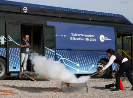 The annual Swedish Bus and Coach Driver Championship has long been an opportunity to celebrate the professionalism and commitment of bus drivers. This year, the first prize for Sweden’s best bus driver went to a woman.